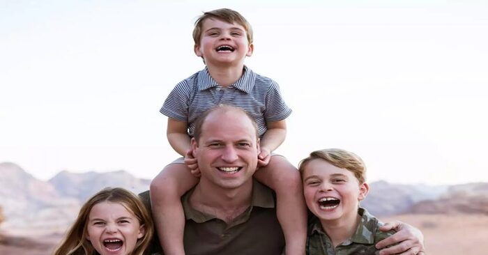  Prince William a publié une nouvelle photo avec ses trois enfants, il a célébré la fête des Pères