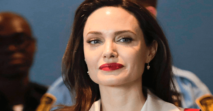  L’icône beauté est de retour : le web est ravi de nouvelles photos de la jolie Jolie avec ses filles