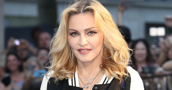  Elle est d’une beauté irréaliste : l’apparence de Madonna ravit encore des millions de personnes
