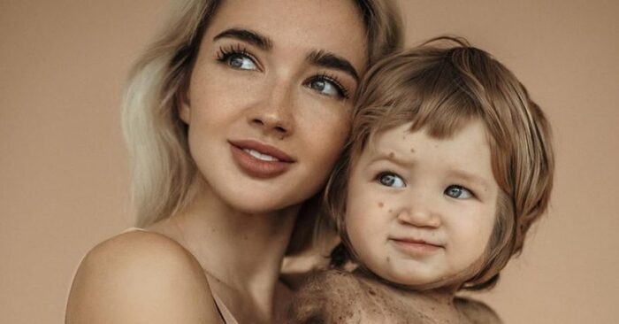  Cette blogueuse Instagram a posté une photo de son fils avec une apparence attrayante et surprend les gens