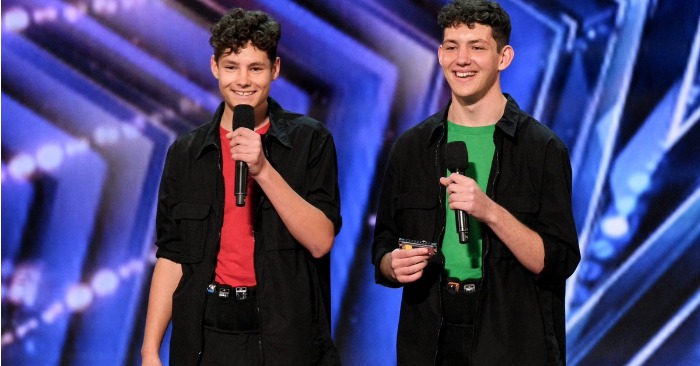  Ces frères font vibrer l’audition d’America Got Talent à l’harmonica