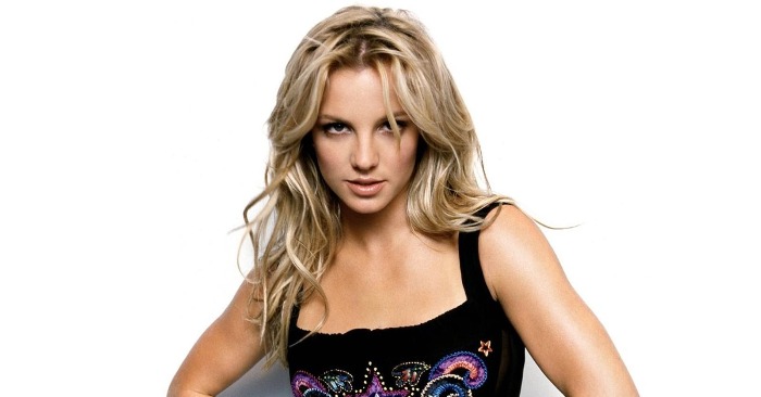  Dans chaque séquence, Britney porte de moins en moins de vêtements. Jusqu’où veut-elle aller ?