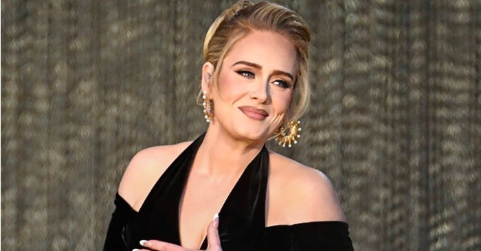  Adele est émue et ne peut contenir ses larmes lorsqu’elle se confie sur son divorce avec son ex-partenaire